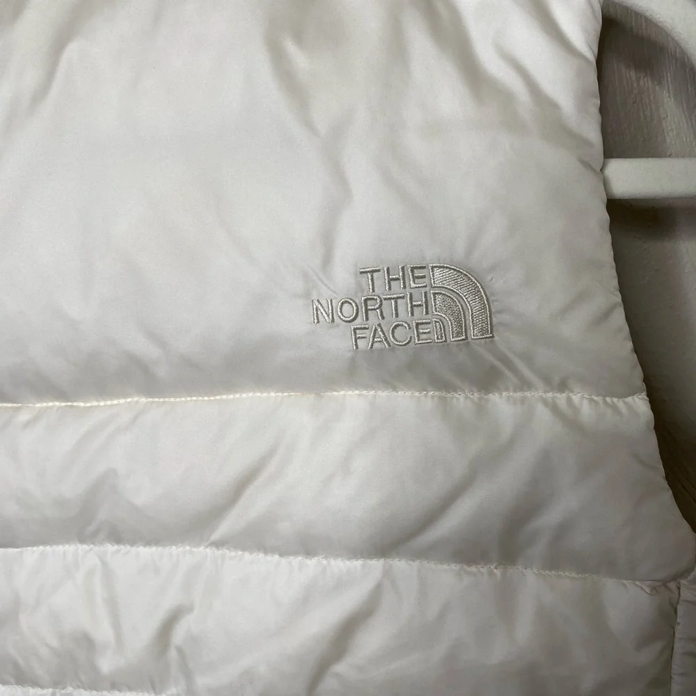NORTH FACE Ivory / Off-white Puffer Quilted Vest - size Large - Picture 10 of 13